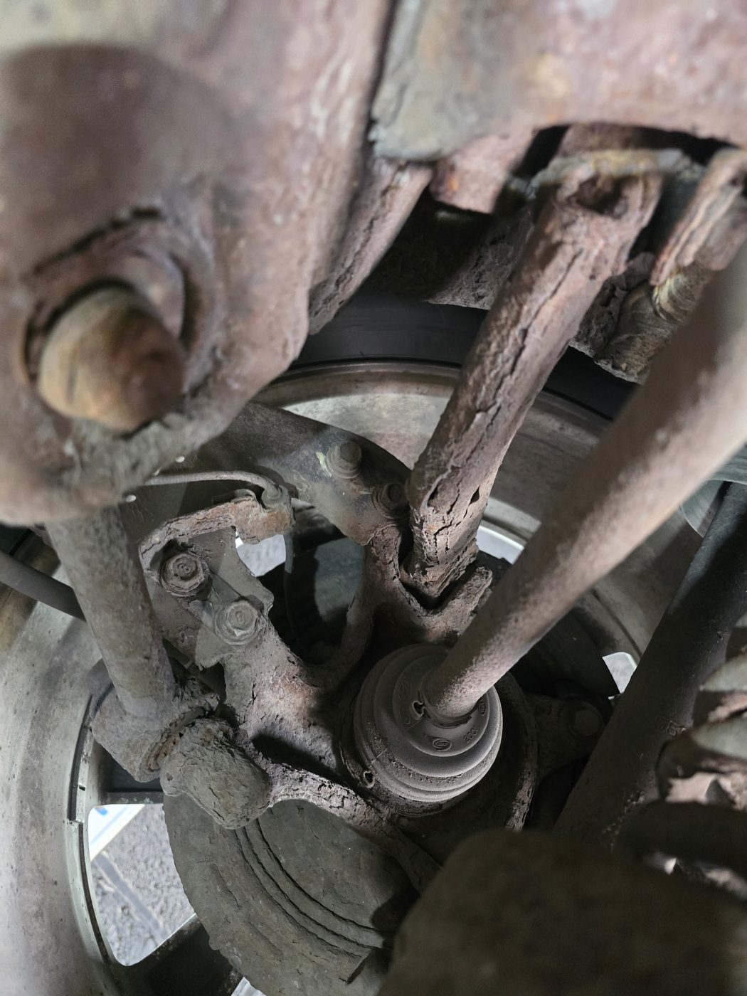 Corroded Rear Axle Found
